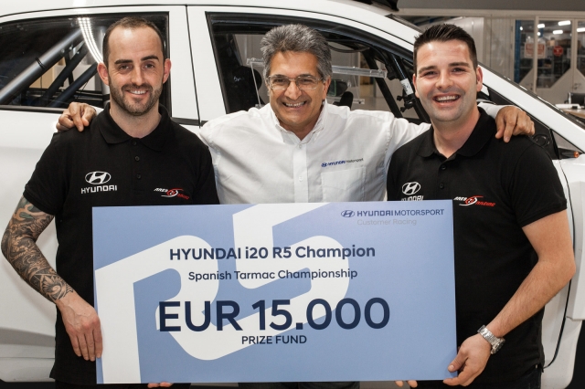 002 Visita Hyundai Motorsport 004